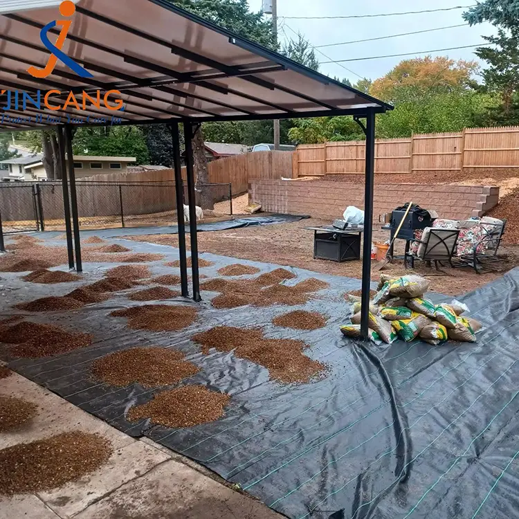 Odolná rohož buriny